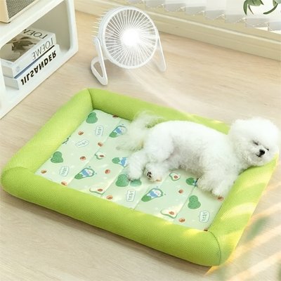 tapis rafraichissant chien vert dodo