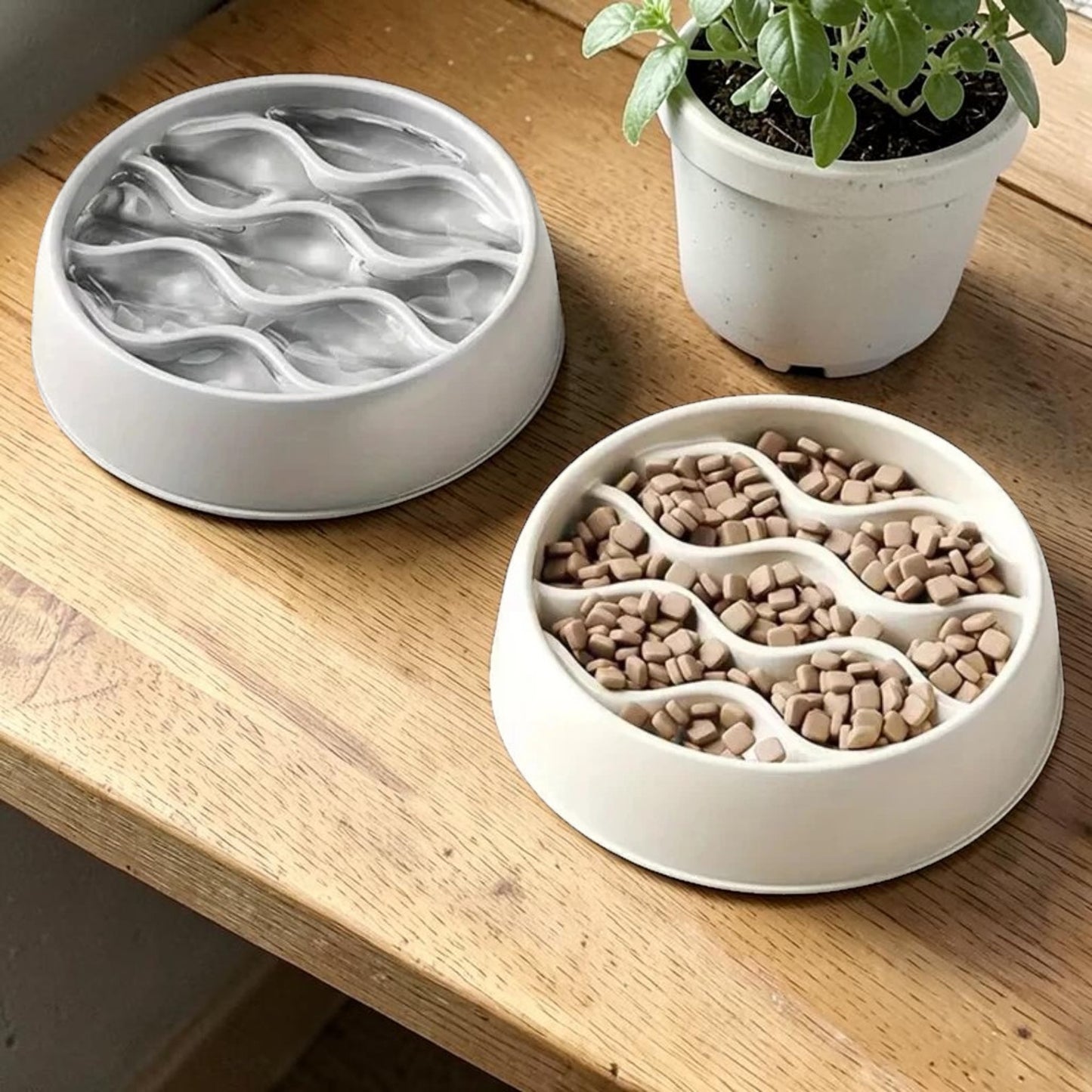 gamelle anti glouton avec relief blanc et gris