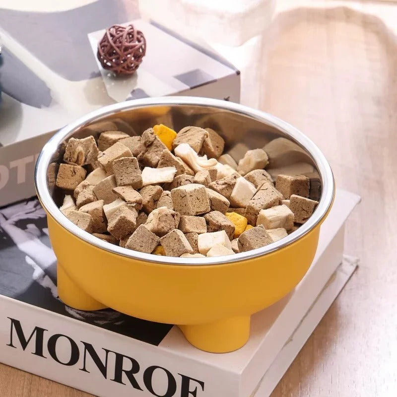 gamelle inox jaune avec croquettes