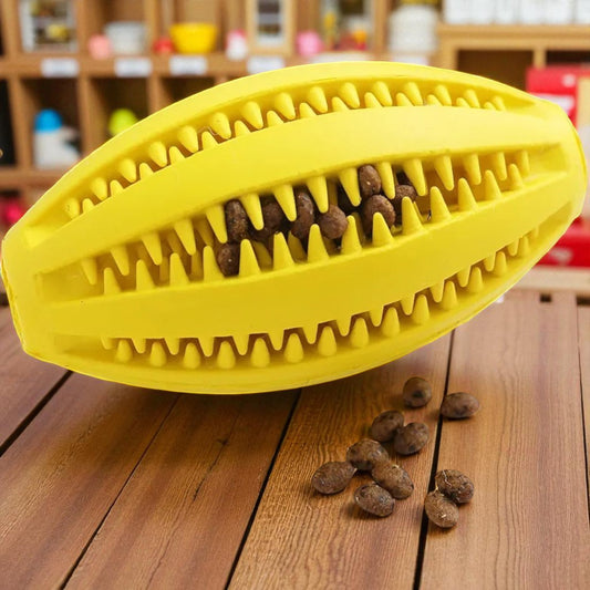 jouet pour chien jaune table bois