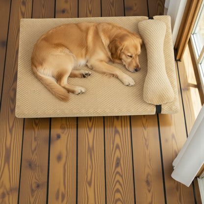 lit pour chien beige avec un golden