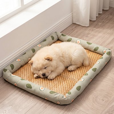 Tapis rafraichissant chien avec chien blanc